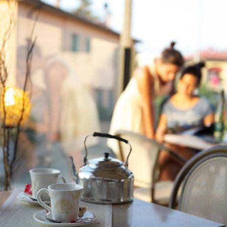 Holiday Rooms Antica Badia Volterra Exterior foto