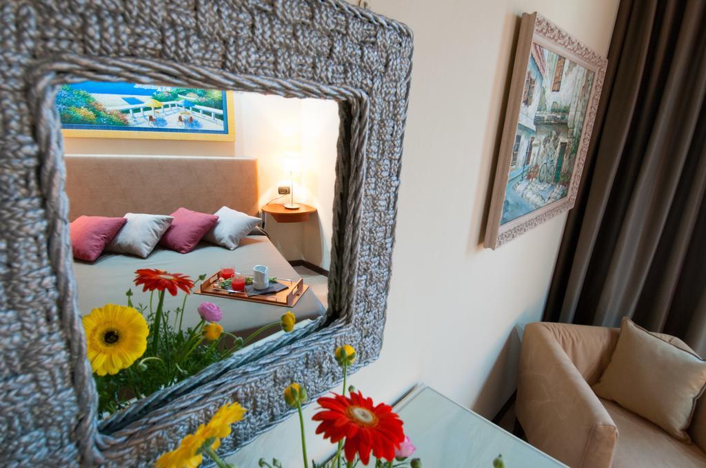 Holiday Rooms Antica Badia Volterra Zimmer foto