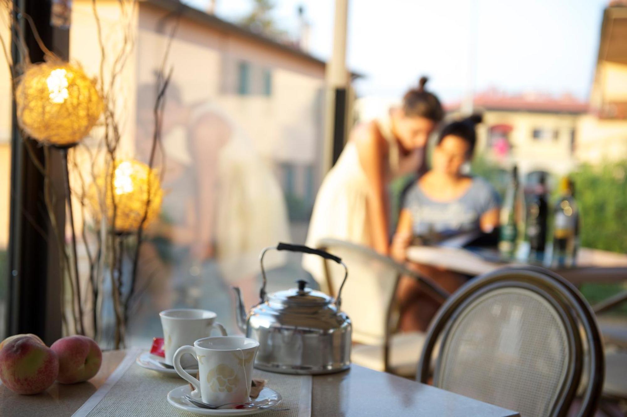 Holiday Rooms Antica Badia Volterra Exterior foto