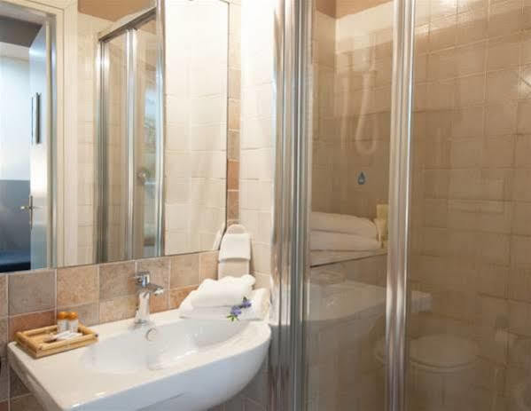 Holiday Rooms Antica Badia Volterra Exterior foto